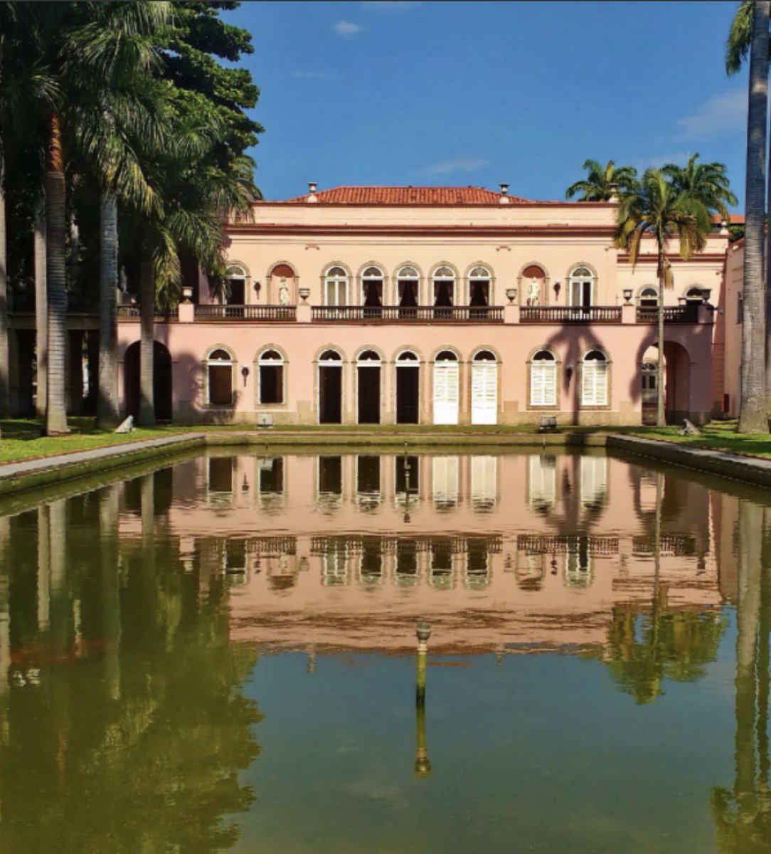 Os arcos e o lago do Palácio do Itamaraty ❤️