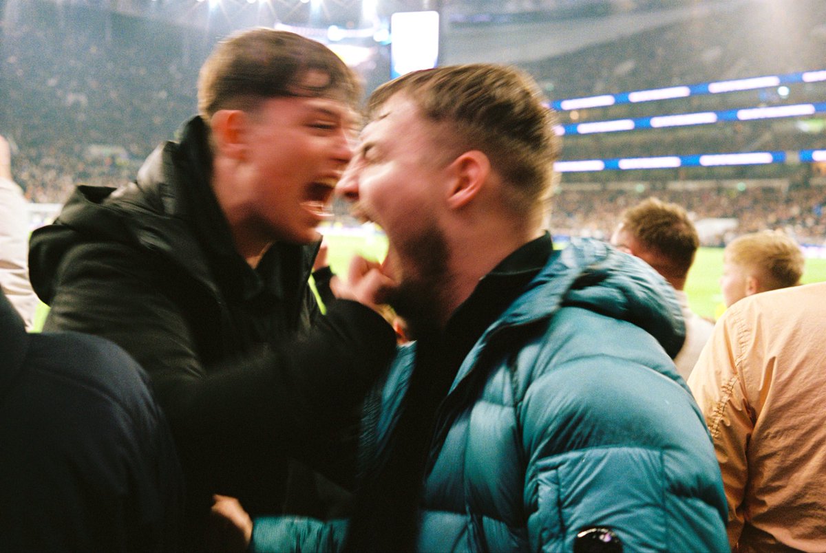 FloodlightsOn tweet media