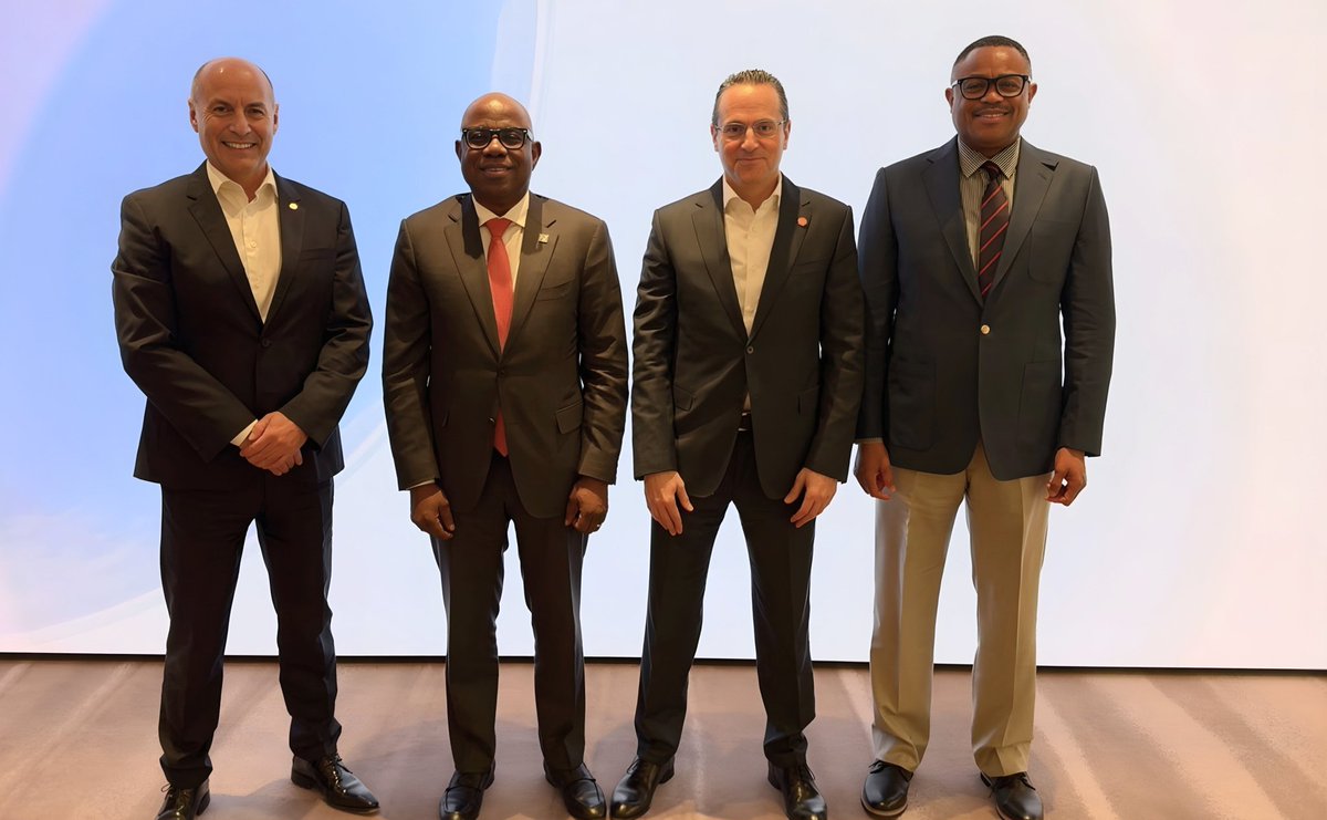 TheoAbuAgada's tweet photo. GCEO NNPCL VISITS SHELL HEADQUARTERS IN LONDON

Yesterday, the GCEO of NNPC Ltd., Engr. Bashir Bayo Ojulari, @BBOjulari paid a courtesy call on the Global CEO of Shell, Wael Sawan, at the Shell Headquarters in London, United Kingdom. 

The visit is aimed at strengthening partnership and collaboration between the two companies.