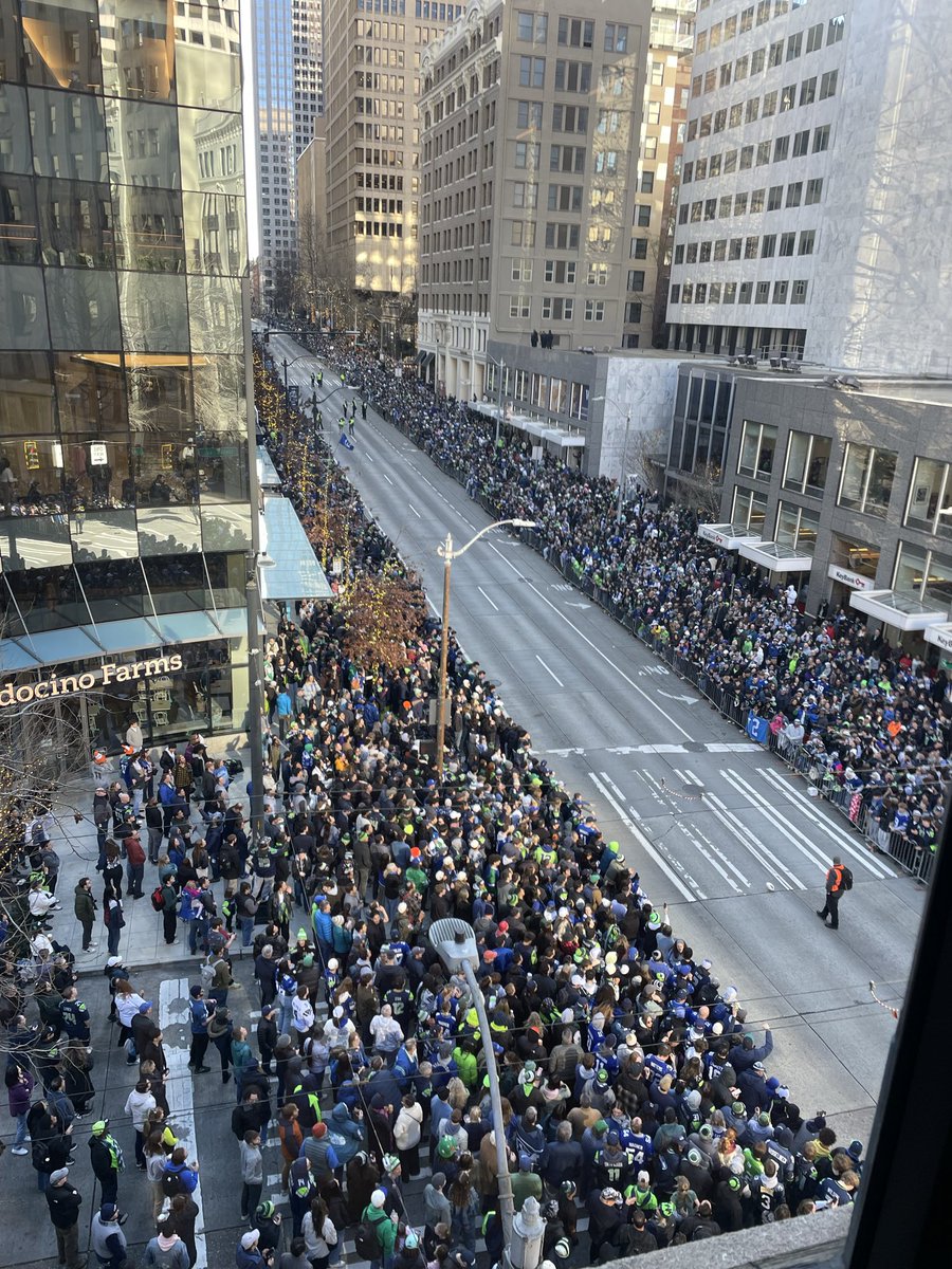 Brad.Str tweet media