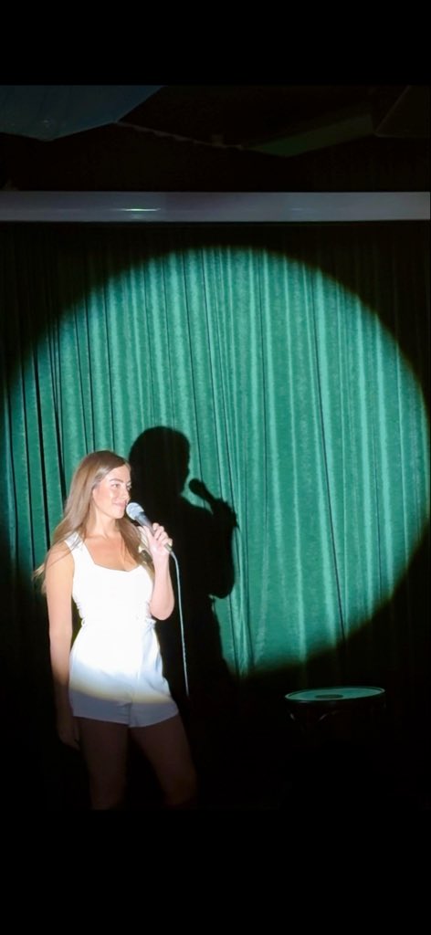 ArynneWexler's tweet image. You guys need to understand what’s happening behind the scenes in comedy

Even in South Florida it’s controlled by leftists OR people who are still terrified of the woke mob

I have comics trying to get bookers to kick me off lineups once they see my account, and venues that…