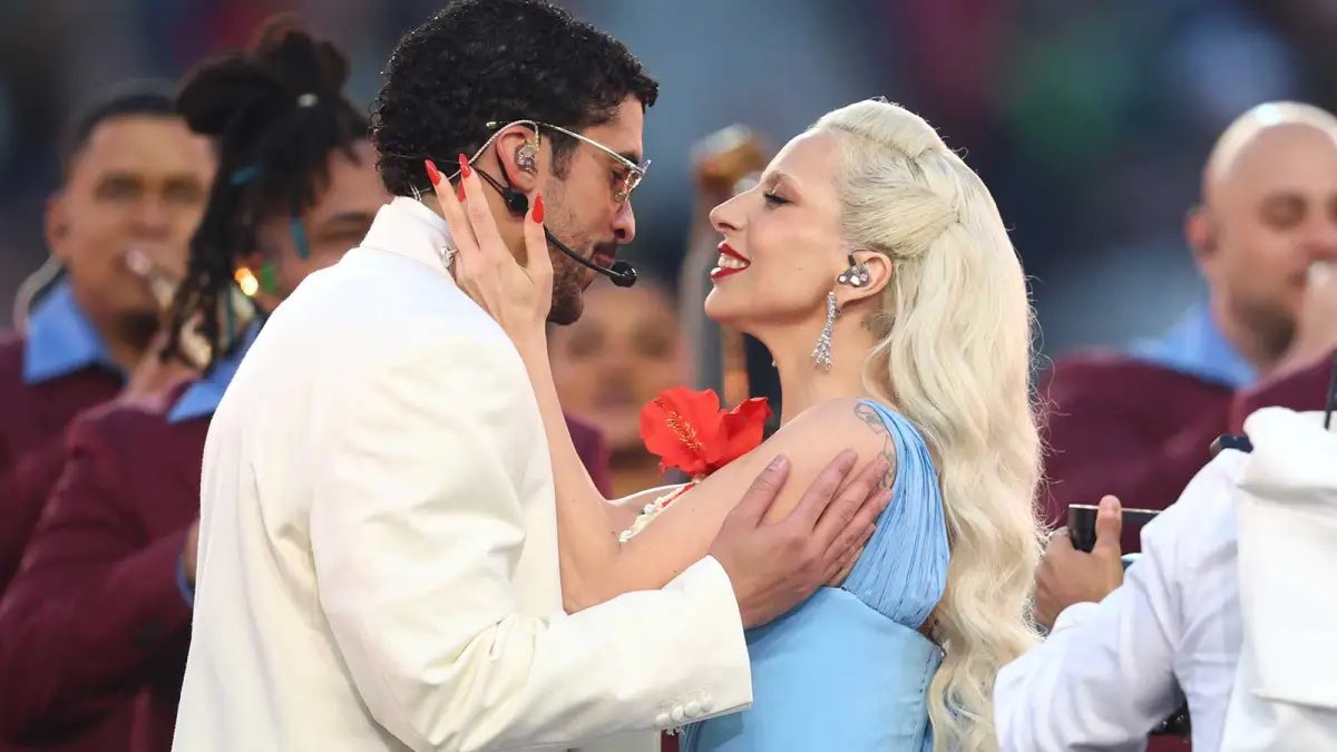 Compilation of all viral posts I have seen about Lady Gaga at the Superbowl (a thread 🧵)