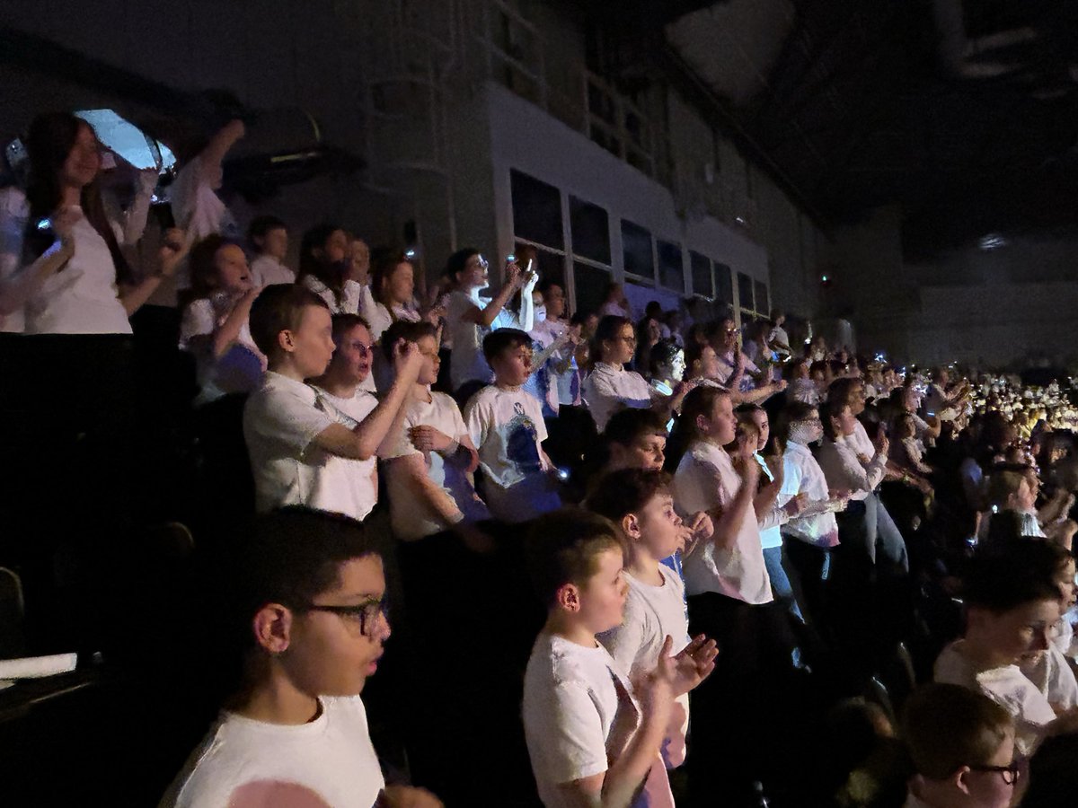 BirstallAcad13's tweet image. @YVconcerts is well underway at @SheffieldArena Lots of memories being made as #TeamBirstall complete one of the #7MustsofFocusTrust