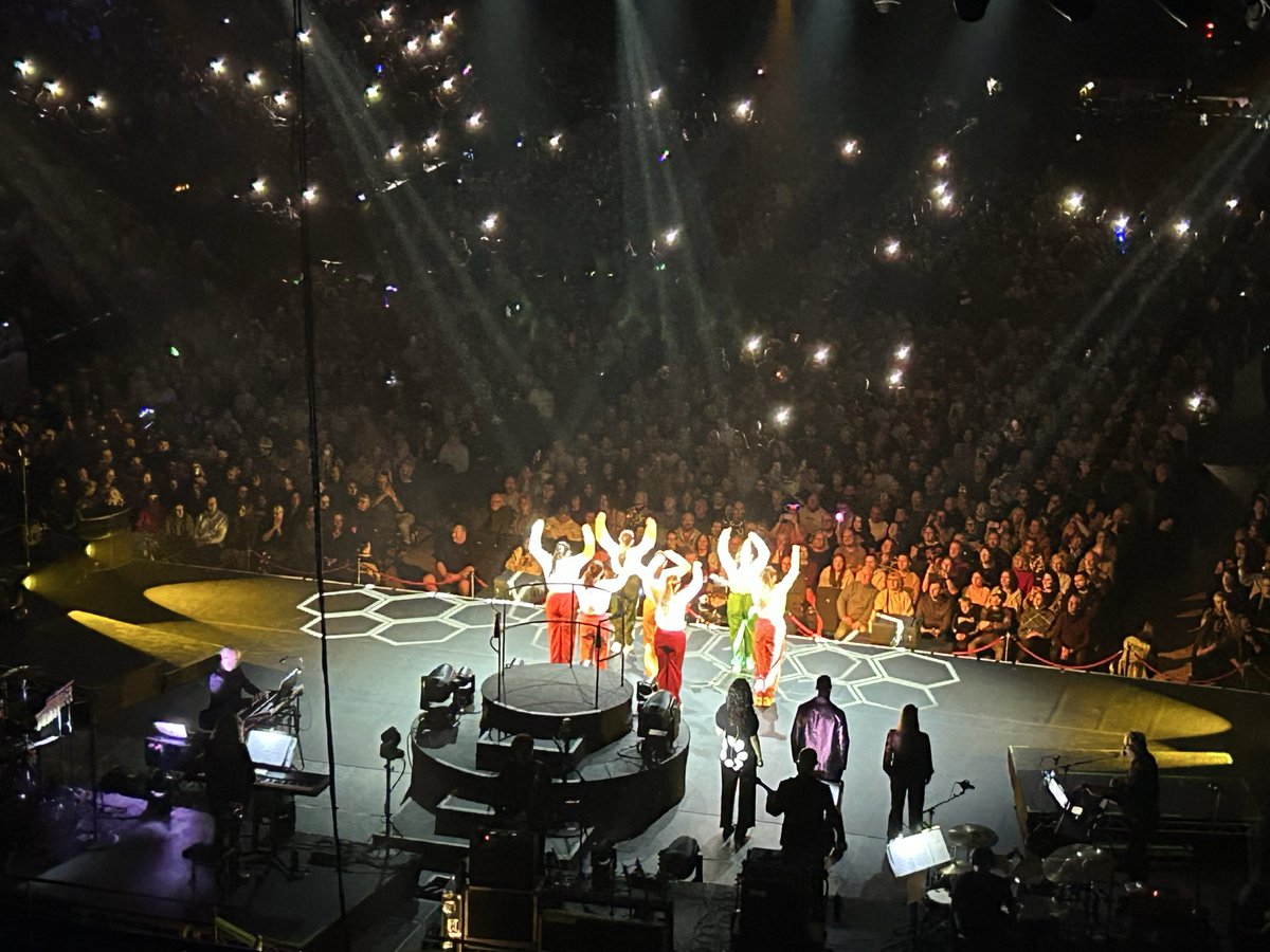 BirstallAcad13's tweet image. @YVconcerts is well underway at @SheffieldArena Lots of memories being made as #TeamBirstall complete one of the #7MustsofFocusTrust