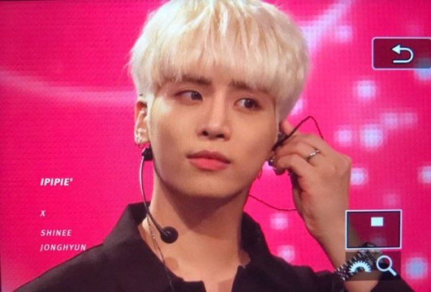 Hourly Jongtae/Jonghyun 🤍 tweet media