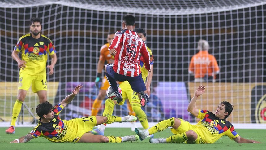 🚨GIVEAWAY 🚨

¡GANA UN PASE DOBLE PARA EL <a href="/Chivas/">CHIVAS</a> vs <a href="/ClubAmerica/">Club América</a>    
 
1. Sigue a <a href="/calientesports/">Caliente Sports</a> y a mí
2. Dale 🔁 y ❤️
3. Comenta este tuit con una foto tuya en el estadio y usa el ht #MásAcciónMásDiversión 🔥

¡Se rifará UN pase doble!📲