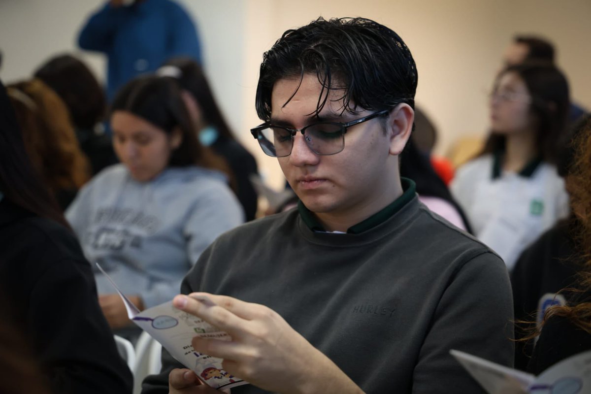 Por el Día Internacional de la Mujer y la Niña en la Ciencia, <a href="/CONFIESinaloa/">CONFÍE Sinaloa</a> realizó el taller “Niñas que deciden, Ciencia que Avanza”. <a href="/SanInzunza/">Santiago Inzunza Cazares</a> de COBAES, destacó la importancia de impulsar el interés científico en niñas y jóvenes y fortalecer la igualdad de oportunidades.