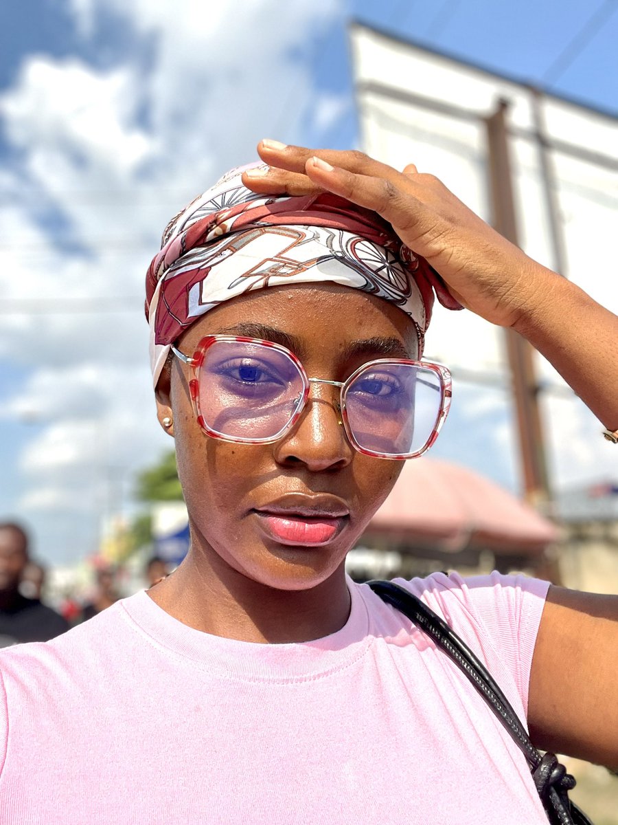 Red canopy effect or hot sun effect🤔