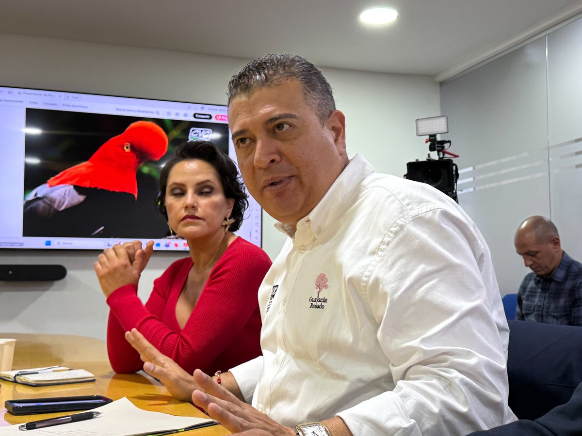 CvcAmbiental's tweet photo. Las CAR consolidan una estrategia nacional para combatir el tráfico de fauna y fortalecer la protección de la biodiversidad en Colombia 🇨🇴 🦜 🌳 🌎

Más detalles en ► https://t.co/PT2GdxQ0QW

Más de 40.000 animales silvestres fueron atendidos en 2025 en Colombia de los cuales 21.200 regresaron a sus ecosistemas. La CVC lidera articulación con ASOCAR y la Oficina de las Naciones Unidas contra la Droga y el Delito, UNODC, para enfrentar este delito ambiental.