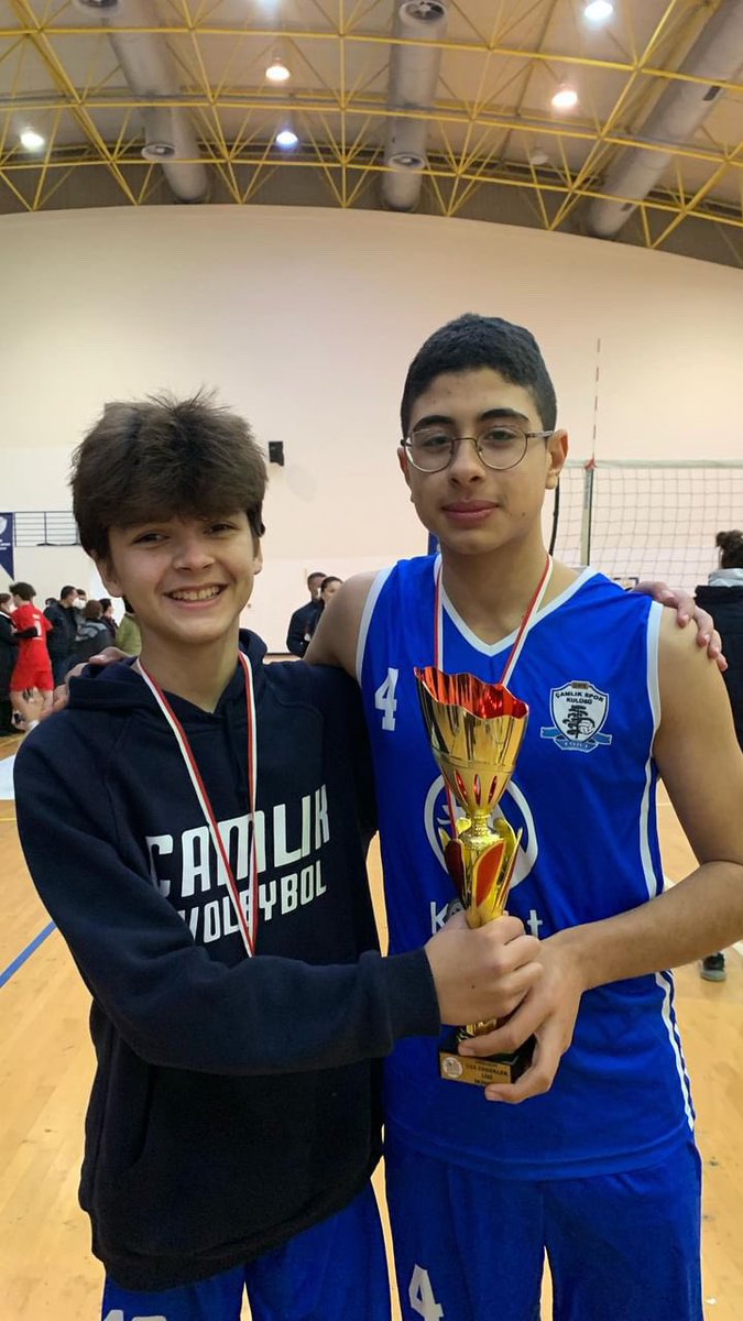 Özgür🩶 Arif🩶
#isiasolasıkast 
#isiasortakdavamız 
#isiashesapverecek