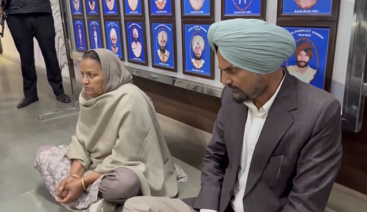 Crores of money from Sidhu's music earnings last year have still not reached the family. The family had already filed a complaint, but Mansa police have not taken any action so far Because of this, they are sitting outside the SSP office today
