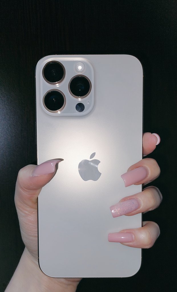 𝓓𝓮𝓵𝓲𝓻𝓲𝓪 tweet media