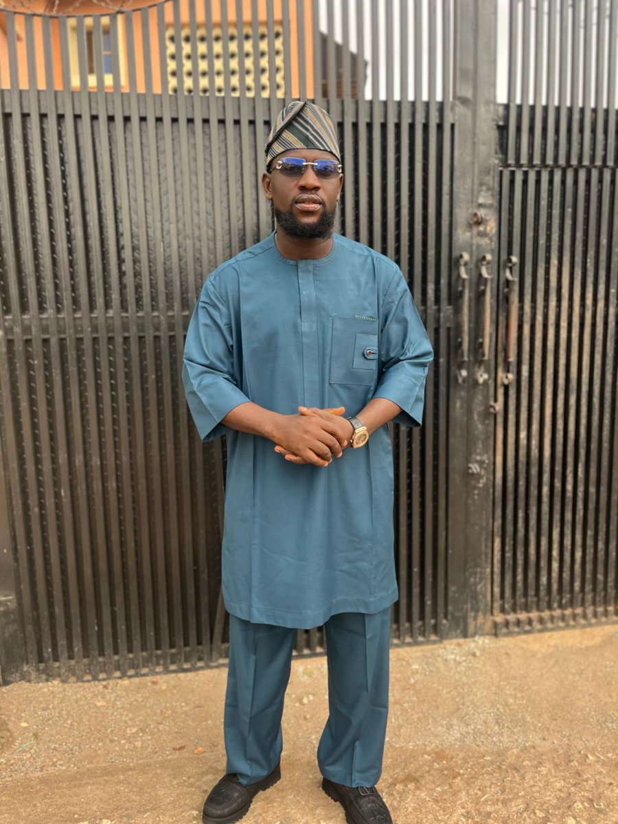 tailor_ace's tweet photo. #Detailed... ✂️ ✂️ 
Top notch neatness x Top notch fitness ✂️.
Let's be your tailor , Let's style you..

#fashion #kaftan #tailored. https://t.co/FKIsUwDmdS