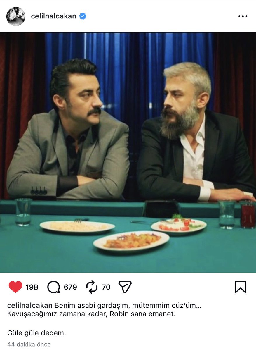 vefa tam olarak böyle bir şey işte dizideki arkadaşlıkları gerçekmiş🤍allah ardında bıraktıklarına sabır versin mekanın cennet olsun sefer dedem