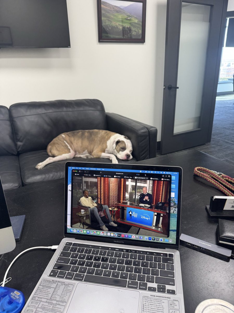 TerryRayEstevez's tweet photo. Love Dwight Howard‘s dog on the @RichEisenShow @chrisbrockman Oby would love to hangout on set. https://t.co/rnEkOCeItJ