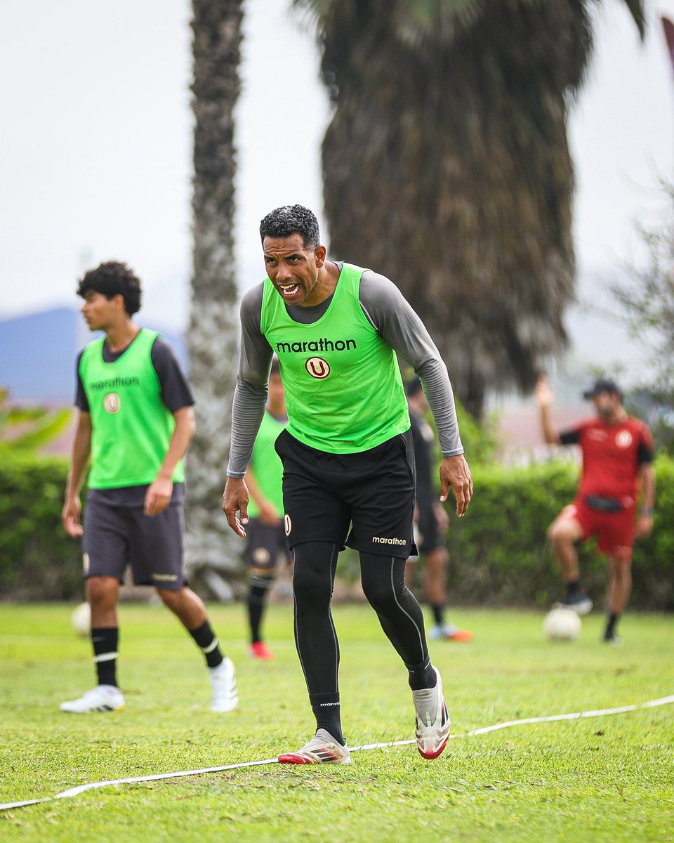 MenoresU's tweet image. ¡𝗚𝗔𝗥𝗥𝗔, 𝗘𝗦𝗙Ⓤ𝗘𝗥𝗭𝗢 𝗬 𝗗𝗜𝗦𝗖𝗜𝗣𝗟𝗜𝗡𝗔! 👊

#Liga3
#CanterasCremas