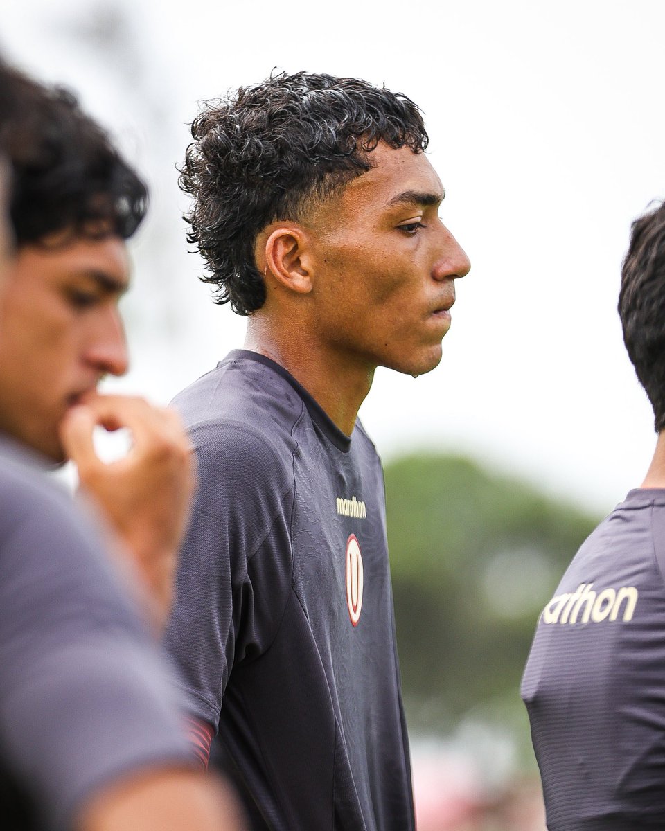 MenoresU's tweet image. ¡𝗚𝗔𝗥𝗥𝗔, 𝗘𝗦𝗙Ⓤ𝗘𝗥𝗭𝗢 𝗬 𝗗𝗜𝗦𝗖𝗜𝗣𝗟𝗜𝗡𝗔! 👊

#Liga3
#CanterasCremas