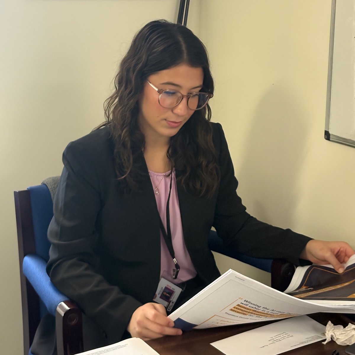 PeterSchorschFL's tweet photo. @RochelleKoff .@Fla_Pol is saving print, one reader at a time.
#FlaPol #INSESSION https://t.co/T0x2gufheO