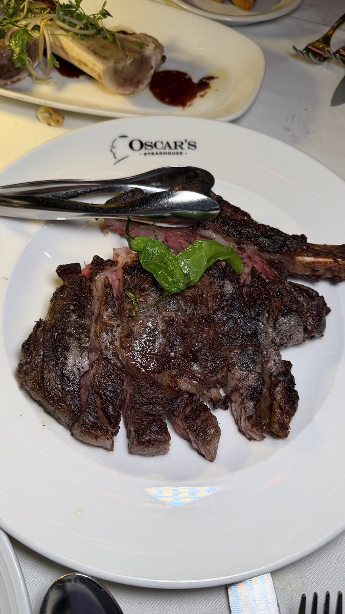 BrianOrtegaLV's tweet photo. Is Oscar’s Steakhouse the best Vegas Downtown Steakhouse? 

After my recent experience there it very well could be. Listen to my full breakdown on my new episode of @KeystoVegas 

🎧 https://t.co/UPqzBu6y0c https://t.co/AWm5cKGBq0