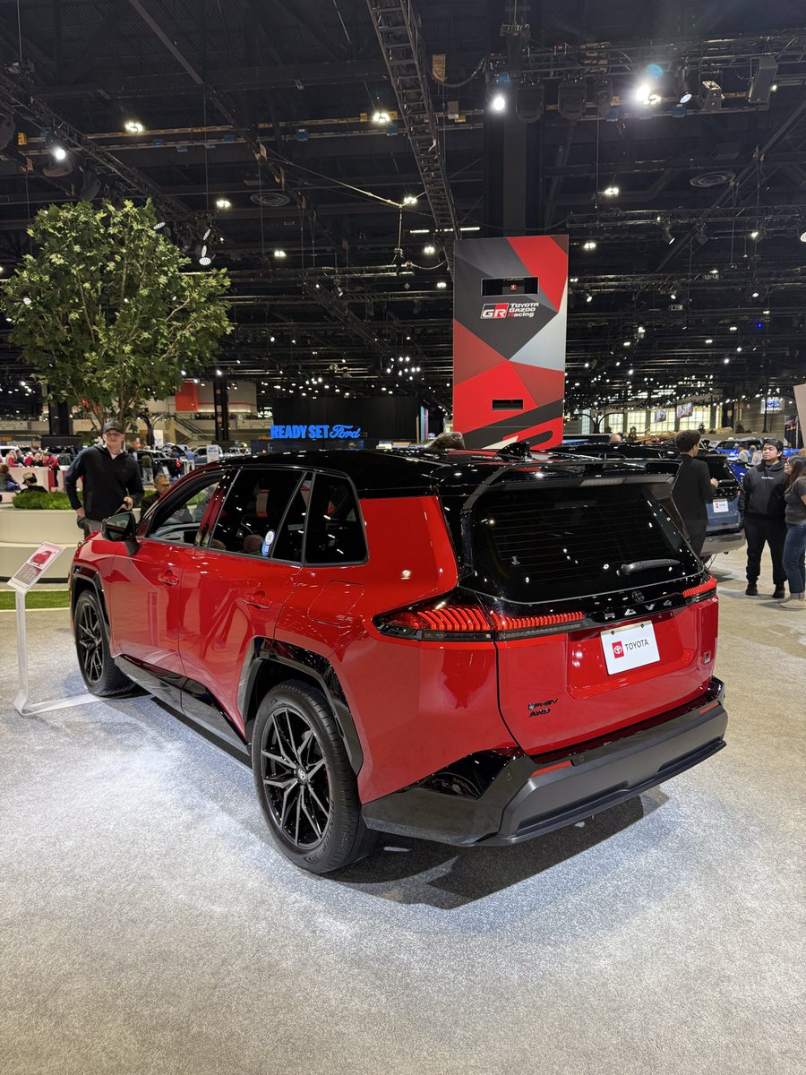 Chicago Auto Show tweet media