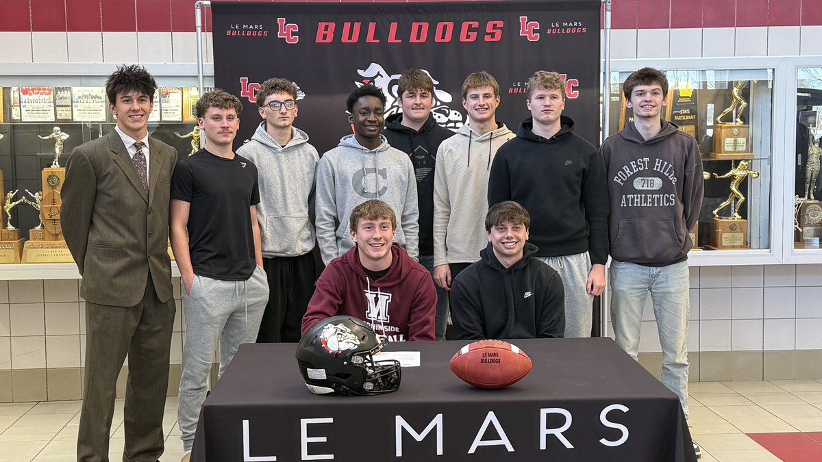 KLEMSports's tweet photo. Congratulations to @DogsFB_LCHS’s Tycen Augustine on signing today to play football next fall at NAIA powerhouse Morningside University! https://t.co/JWN8VhSexb