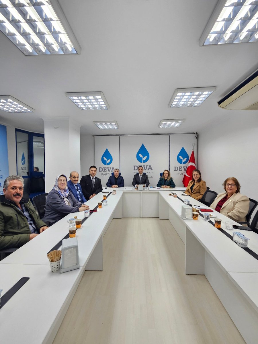 İl Başkanımız Sn. Kadir ABBASİOĞLU başkanlığında haftalık olağan yönetim kurulu toplantımızı gerçekleştirdik.  2 aylık süreçte gerçekleştireceğimiz programlarımızın ön hazırlık aşamalarını tamamladık.
<a href="/KadirAbbasioglu/">Kadir Abbasioğlu</a>
<a href="/kocaeliyedeva41/">DEVA Partisi Kocaeli İl Başkanlığı</a> <a href="/KadKocaeli/">Kocaeli DEVA Kadın</a> <a href="/KocaeliHalkla/">Kocaeli Deva Halkla İlişkiler</a>