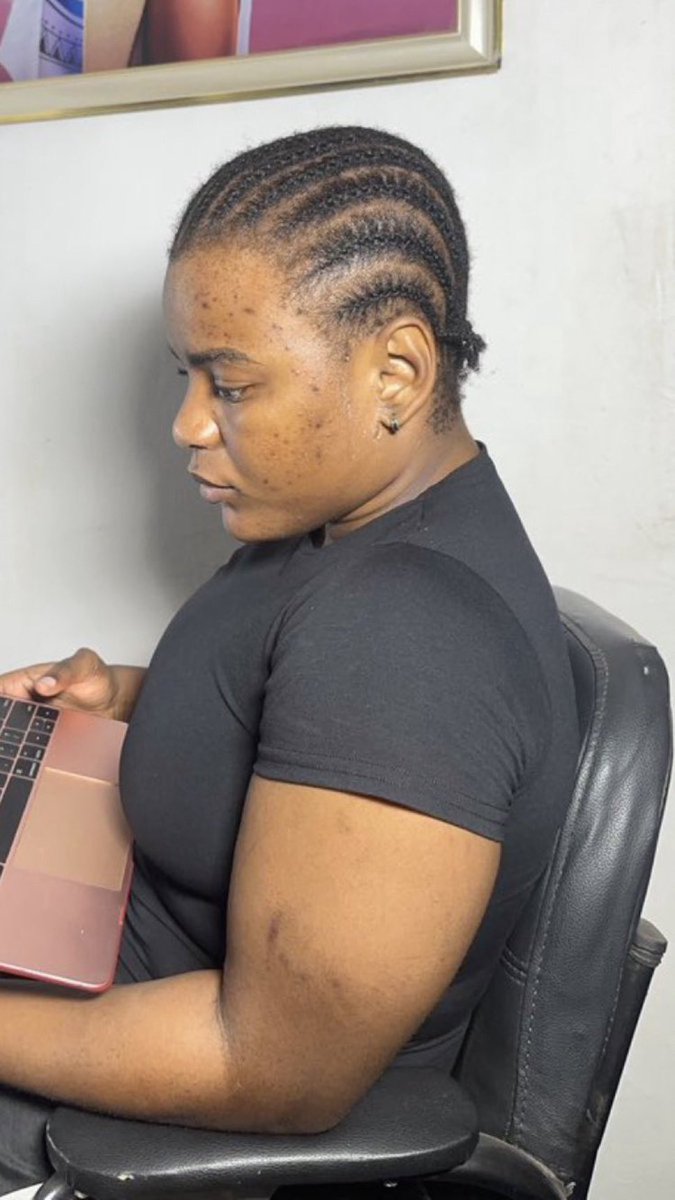 DatEdoBBoi's tweet image. On twitter (X)           Vs.          Real life 💔😭