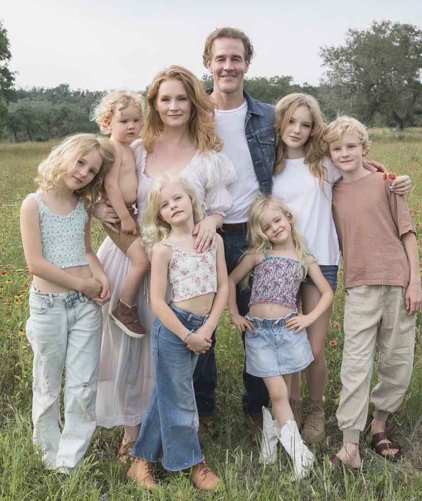 🚨 BREAKING:

Actor James Van Der Beek has died after a battle with cancer. 

The ‘Dawson’s Creek’ actor has passed away aged 48, leaving behind 6 children and his wife Kimberly Brook. 

“He met his final days with courage, faith, and grace.”- Family statement. 

He was diagnosed