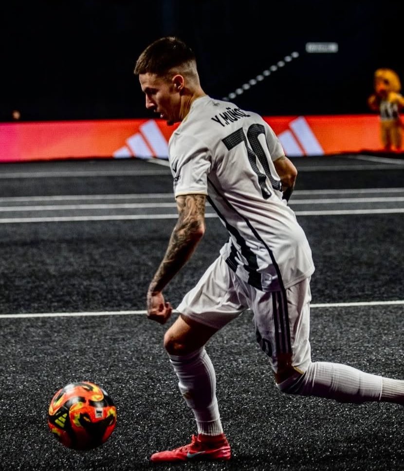 Ya que es oficial. 

Vayan a darle la bienvenida a Yeray que estará defendiendo este escudo dentro y fuera de la cancha. Con los nuestros a muerte. 

PPP 🤍🖤