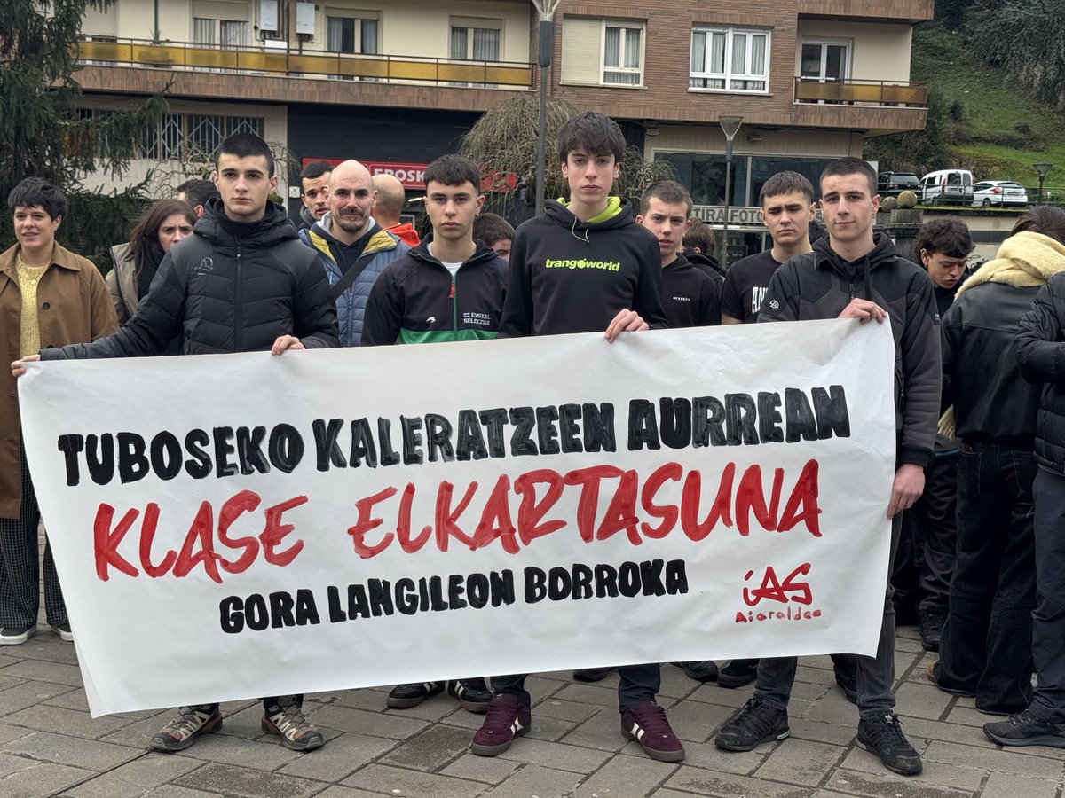 IAS_aiaraldea's tweet photo. Doakiela gure elkartasun osoa borrokan dauden TUBOS REUNIDOSeko langilei.

Borroka da bide bakarra. https://t.co/xe3ohHNASu