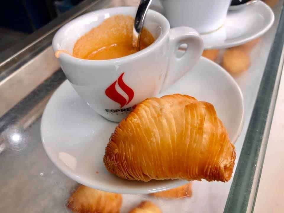 HHLifestyleTrav's tweet image. With world class museums, historic sites, and incredible food and coffee, Naples is a feast of a destination. 

hannahhendersontravel.com/one-day-in-nap… 

#Naples #Italy #TravelInspiration