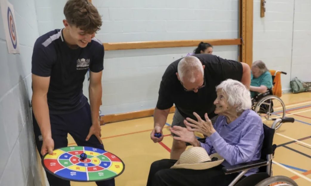 Friend in Deed tweet media