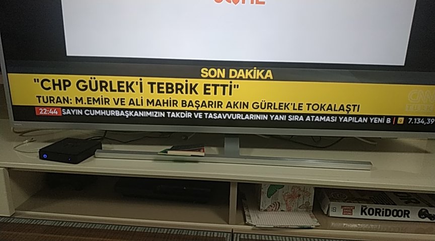 🔴 CHP budur.
Kitlelerini böyle kandırıyorlar işte..

Kameralar önünde şov, kapalı kapılar arkasında yalama..

Utanmaları da yok, Ali Mahir ve Murat Emir kamera önü ve sosyal medya da gün içinde en çok tepinenlerdi..