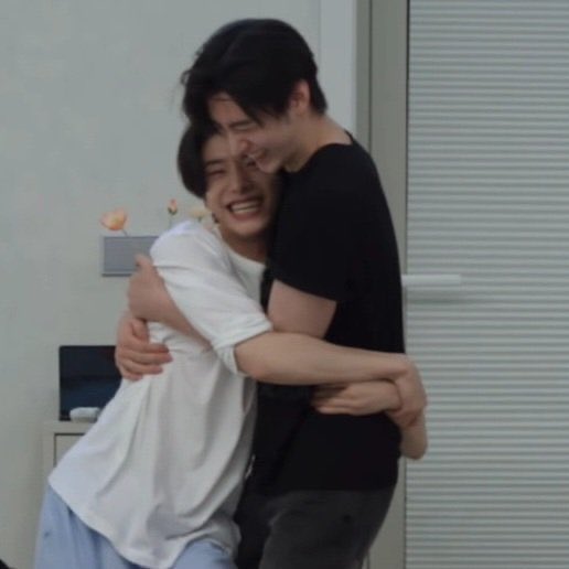 unleashwon's tweet photo. this is the cutest picture of jakehoon ever https://t.co/bJRw7FzAgo