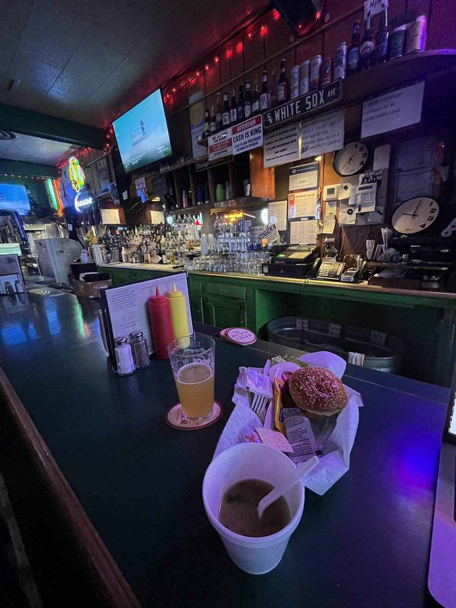 Chicago Bars tweet media