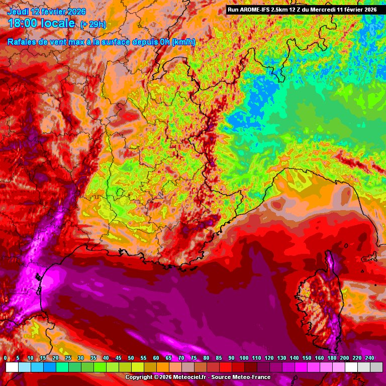 Nils menace de se renforcer avec la force d’un ouragan sur le Pays Catalan 
150 à 180 km/h dans les terres voir 200 km/h Puissant courant JET 
Alerte 🚨 possible Ne pas sortir 
De 07h à 17h Nils sera présent 
<a href="/VigipreventionM/">vigiprevention_meteo</a> <a href="/LittoralFMoff/">Littoral FM</a> <a href="/MeteoExpress/">Météo Express</a> <a href="/actuperpignan/">Actu Perpignan</a>