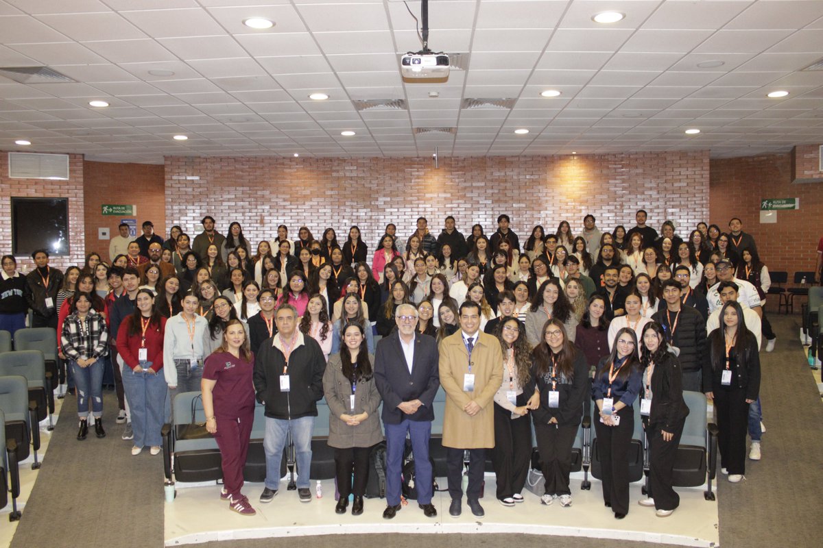 FORO DE INVESTIGACIÓN
Por el Día del Odontólogo