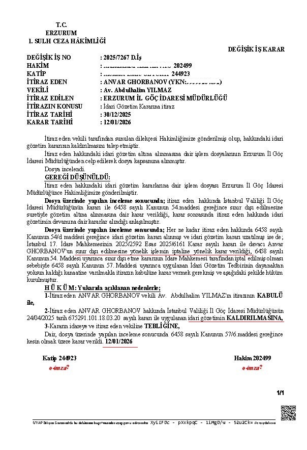 YILMAZHalim's tweet photo. Sayın Bakan @miamustafacftci, yeni göreviniz hayırlı olsun.

Bakanlığınıza bağlı ama hukuku ayaklar altına alan, umutla bize sığınanları insan yerine koymayan, mahkeme kararlarını uygulamayan, anne ve çocukları ayıran, yaşı kuruyu ayırt etmeden yakan, cezalandırma ve zulüm makinesine dönüşen, muhacirliği suç gibi gören @Gocidaresi uygulamalarına inşallah son verirsiniz diye çokça dua aldınız bugün (Amin).

Geri gönderme merkezleri (GGM), insani bir şekilde yönetilir, cezaevi ve  eziyethane olmaktan çıkıp bir idari tedbir merkezine dönüşür inşallah.

Sadece bir örnek vereceğim şimdilik: Kerimov'un zulmünden kaçan, 19 yıldır ülkemizde yasal şekilde yaşayan, uluslararası koruma statü sahibi, düzenli olarak imza veren, 5 çocuklu, 8 torunlu, (2 kızı TC vatandaşıyla evli, tüm torunları Türk vatandaşı) yaşlı ve hasta bir Özbek mülteci. (Geçen yıl da aileden başka biri alındı, 10 ay GGM’de kaldı, davayı kazandı ama sağlığı gitti).

2009’da Van’da Fetöcü bürokratlar Özbekistan’daki okullarını açtırabilmek maksadıyla, aileyi, çoluk çocuk demeden çok ağır şekilde mağdur etmişti. AİHM mağduriyetlerine hükmetti. O bürokratlar şimdi yurtdışında firarda!

Bu yaşlı Özbek mülteci, 10 aydır bırakılmıyor. İdare Mahkemesi sınırdışı kararını iptal etti, serbest bırakılmadı, 20 gün sonra aynı karar tekrar alındı. Sonra sulh ceza hakimliği, idari gözetimi kaldırdı. Yine serbest bırakılmadı. Mahkeme kararı, aşağıdadır.

Görevinizde, hakkı ve hukuku üstün tutan, insan onurunu merkeze koyan ve yargı denetimine saygılı bir yönetim anlayışının tesis edilmesini umut ediyoruz.

Yargı kararlarının idari ayak oyunlarıyla çiğnenmesi, hukuk devletine yakışmaz. Bu yaşlı ve hasta mültecinin hukuksuz mağduriyetine dur demenizi, adaleti tesis etmenizi bekliyoruz.

Not: Size diyecekler ki; bu şahıs Deaş şüphelisi ve YTS diye kötüleyecekler. Soruşturma dosyasını istetin, Özbekistan’da araması dışında bir suçu (!) yok, zaten bu nedenle “mülteci statüsü” kabul edildi.

Not2: Size diyecekler ki; Mahkeme kararını uygulamadık, çünkü mahkeme eski kararı kaldırdı, biz de yeni karar aldık. İnanmayın, yeni karar 7.1.2026 tarihli. Sulh Ceza Hakimliğinin salıverme kararı 12.01.2026 tarihli (Karar ekte).

Saygılarımla.
@TC_icisleri @RTErdogan