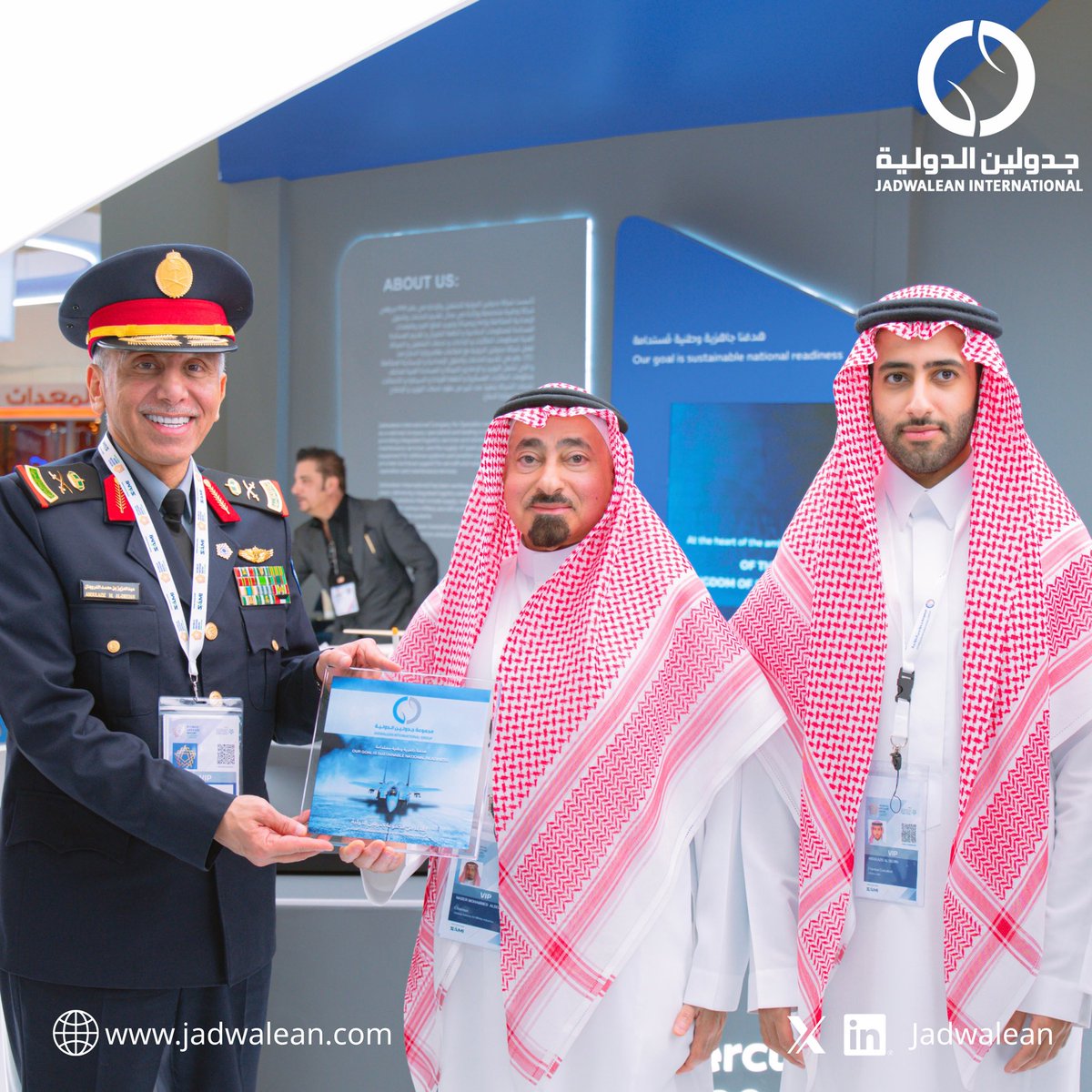 Jadwalean's tweet photo. استقبلنا في جناحنا في #معرض_الدفاع_العالمي سعادة قائد عام طيران الأمن اللواء الطيار ركن/عبدالعزيز بن محمد الدريجان، حيث استعرضنا حلولنا المتخصصة وإمكاناتنا في مساندة ودعم الطيران، بما يتماشى مع مستهدفات القطاع 🇸🇦

#Jadwalean
#WDS2026
#مستقبل_ال��كامل_الدفاعي
#مجموعة_جدولين_الدولية https://t.co/mXsniMNMD1