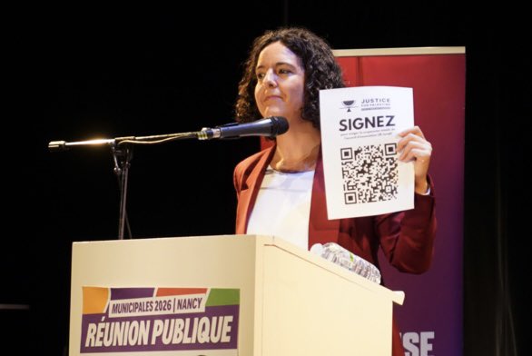 ManonAubryFr's tweet photo. Les villes insoumises rompront tout jumelage avec les villes israéliennes.

Pas de complicité dans le génocide !

En votant pour des candidats insoumis les 15 et 22 mars, vous soutiendrez la solidarité avec le peuple palestinien ! https://t.co/lCJVqMNLdD