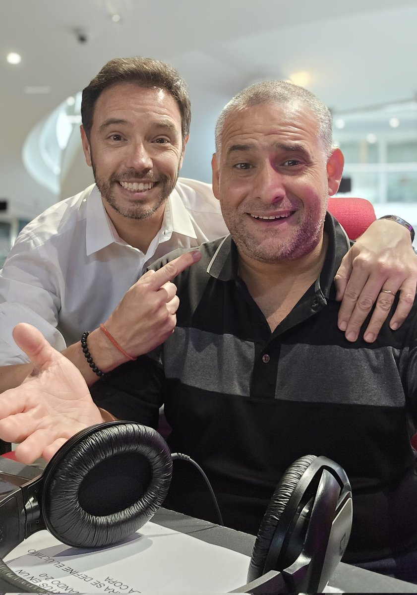 leandrozapponi's tweet image. Ya estamos listos!
Te relato #CopaItalia 🇮🇹
 ⚽ #Bologna (@Bolognafc1909) - 👕 #Lazio (@OfficialSSLazio) 
#4tosdeFinal
🎙 @BuonsanteLean
📟 610-1610
📺 @DSports
#CopaItaliaEnDSports 
🐸☝️
#NoTeLoPodésPerder