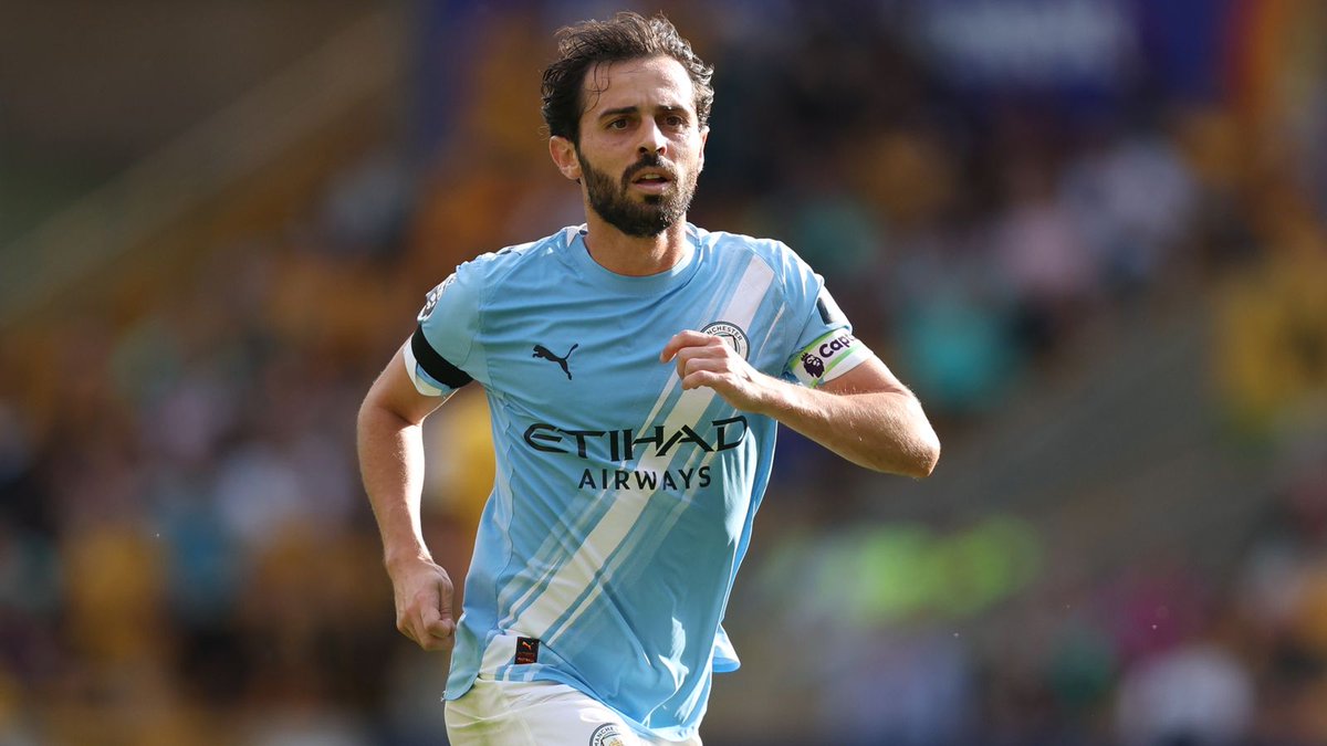 CAN SOMEONE HELP ME UNDERSTAND WHAT POSITION BERNARDO SILVA IS PLAYING?

- Once he is alongside Rodri.
- Then he also drops deep as a third CB for build-up.
- Then is motoring between Foden/NOR.
- Then he is out-wide, playing 1-2s with Nunes/Foden.

WTF.