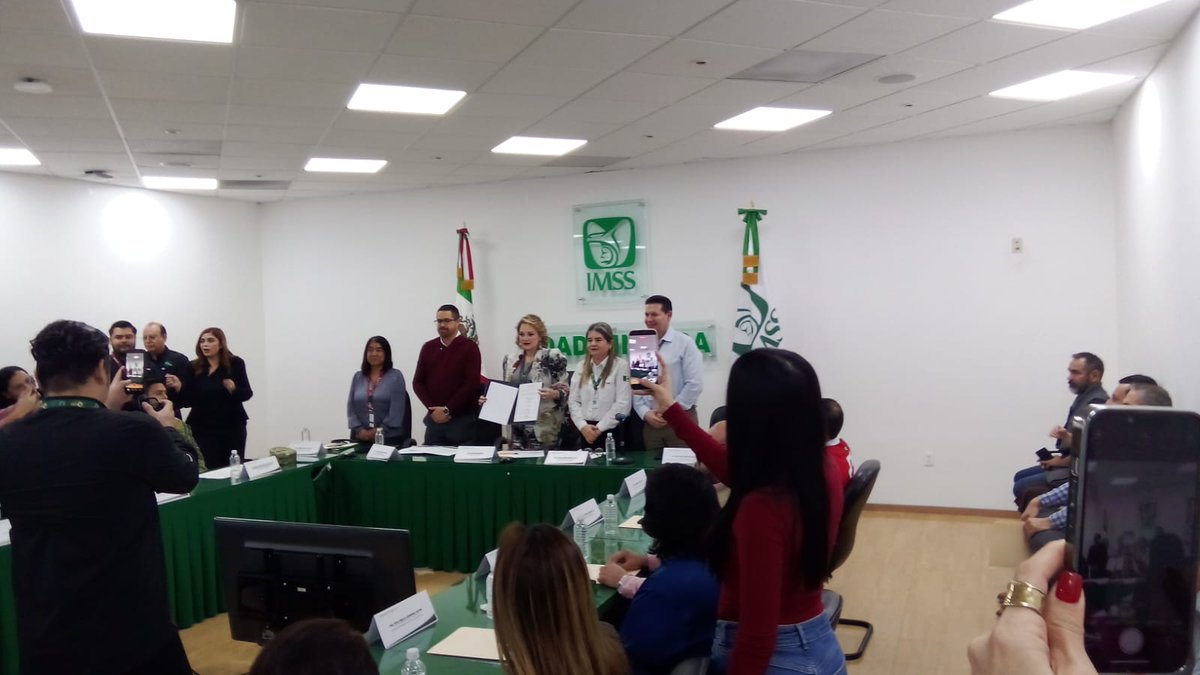 CAMESSin's tweet photo. El día de hoy la Presidente de la CAMES , la Dr. Teresita de Jesús Chaín Castro asistió a la firma del Acta de Actualización del Comité Intersectorial de Prevención, Estudio y Seguimiento de la Morbilidad y Mortalidad Materna y Perinatal 2026 . https://t.co/x8GH0cdFdC