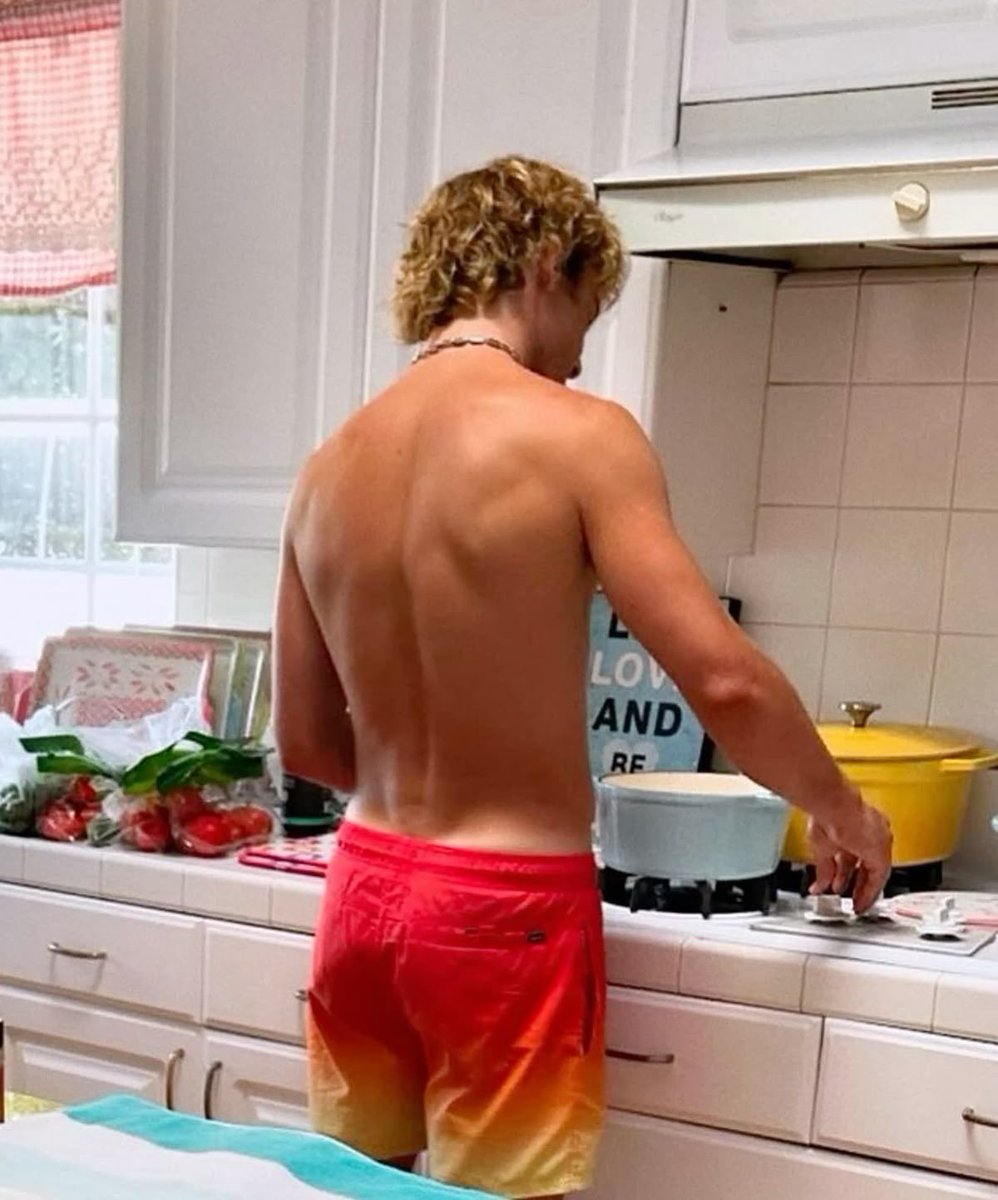 𝓑𝓮𝓷𝓳𝔂 ♘ tweet media