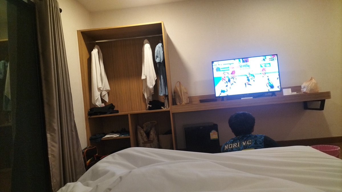 เมนส์หายแล้วนะ  อารมณ์ดีไม่วีนฉ้ำแล้วนะ  ☺️☺️☺️😄😁😄😅😆 หากก่อนนี้เผลอวีนรึเหวี่ยงใส่ใคร  ขออภัยด้วยค่ะ  อารมณ์สวิงหน่ะ ตอนนี้ใจดีละเด้อ