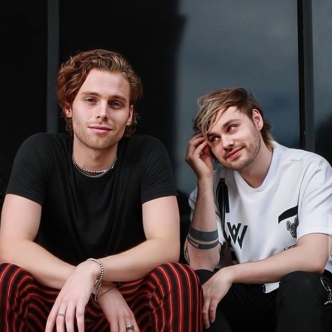 AMD THEYRE BOTH MARRIED (to each other)