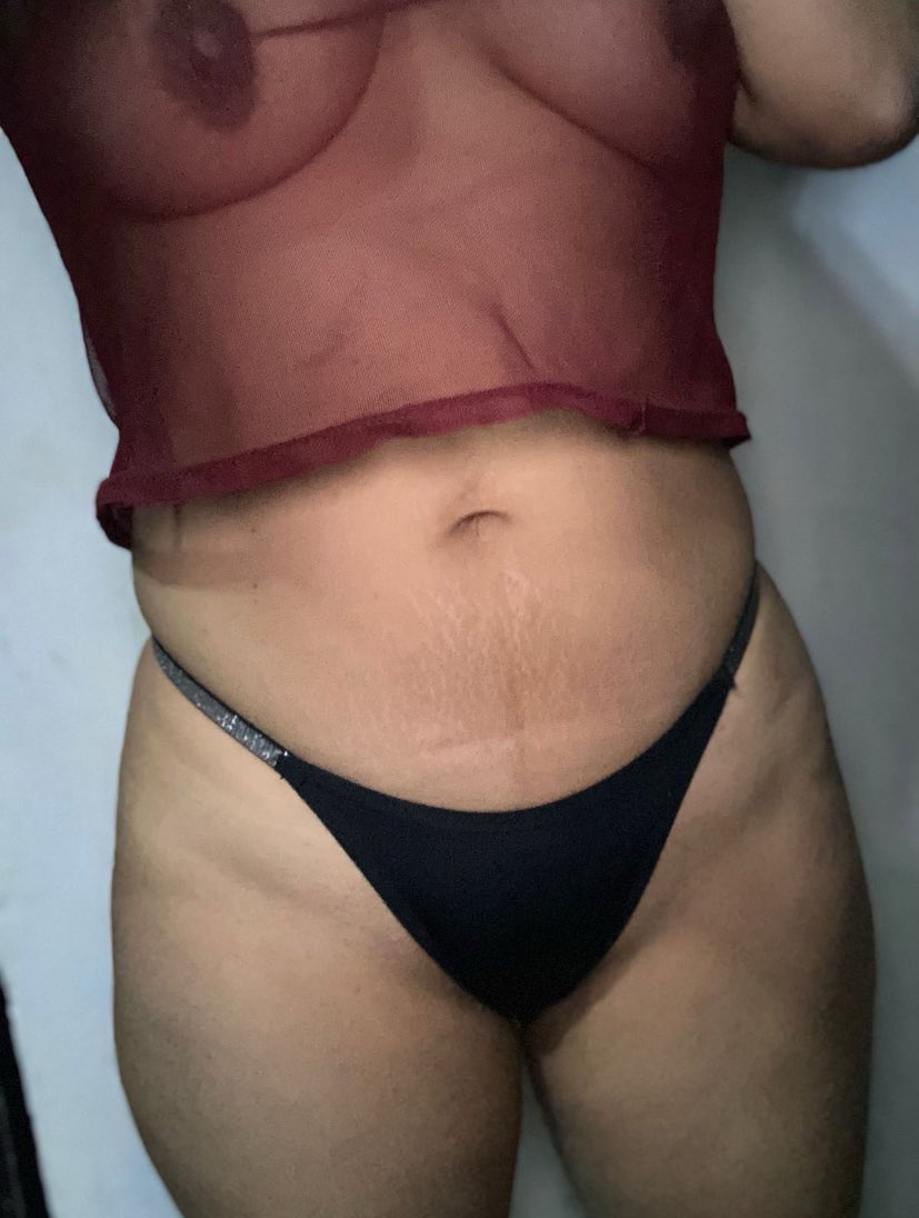 Haci iba entregar mi tanguita🫦🥵🤤🔥