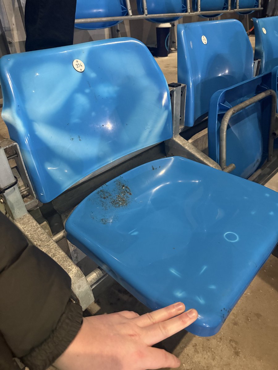 CameronMeadwell's tweet photo. @ManCityHelp @citymattersreps another week still can’t sit down https://t.co/Xe4zf6PlbW