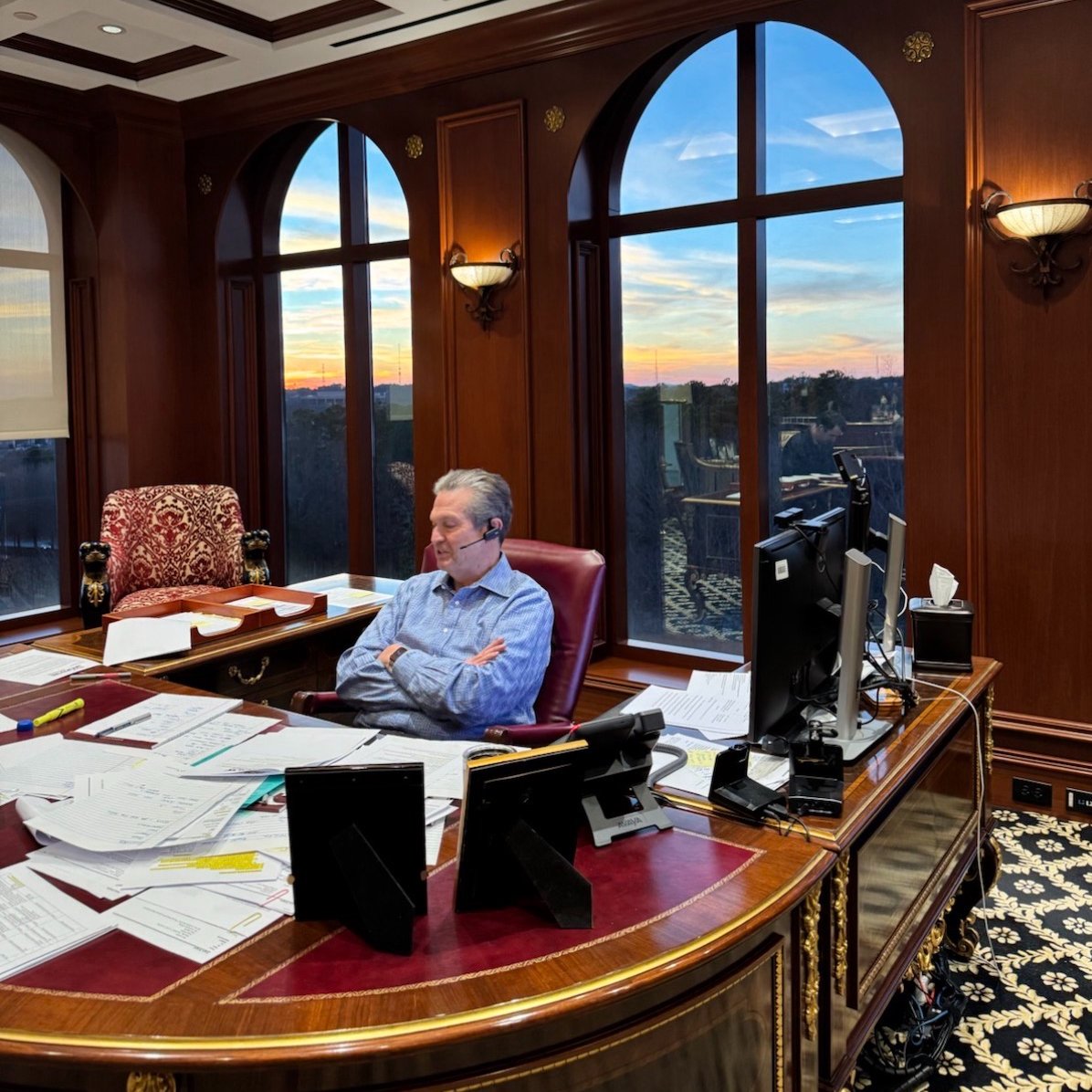 Just wrapped up our campaign’s first teletownhall! I’m running to represent the hardworking people of Georgia. 

The politicians aren’t - they’re only looking out for themselves.

Let’s flip that: RickJackson.com