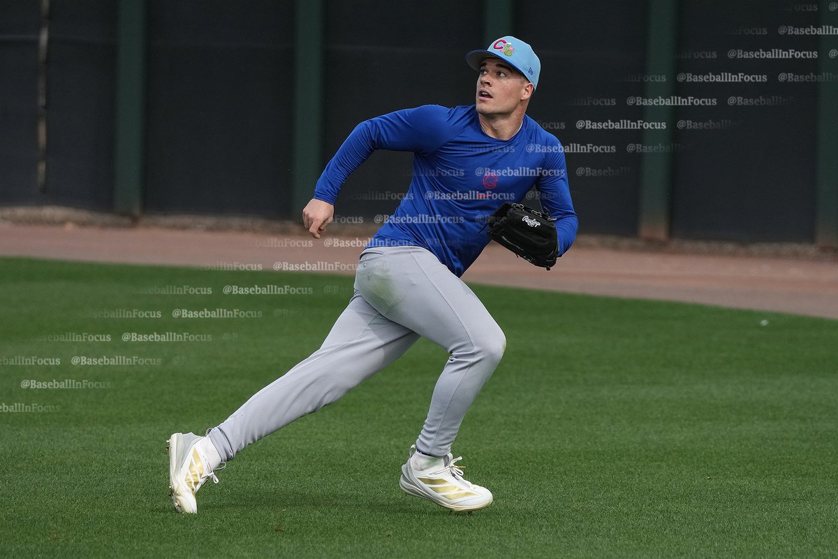 baseballinfocus's tweet image. Cubs Matt Shaw greets Counsell and Cabreja; takes more outfield.